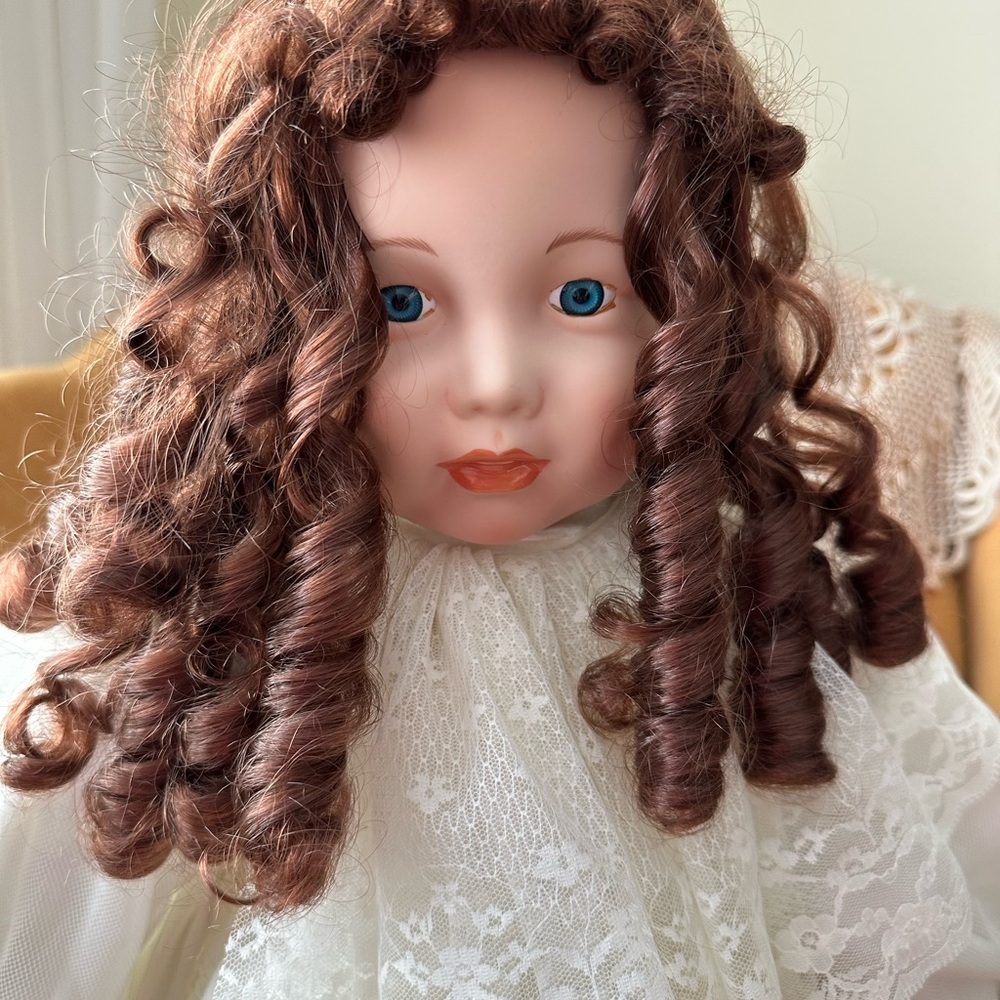 Porcelain Doll - Picture 10 of 16